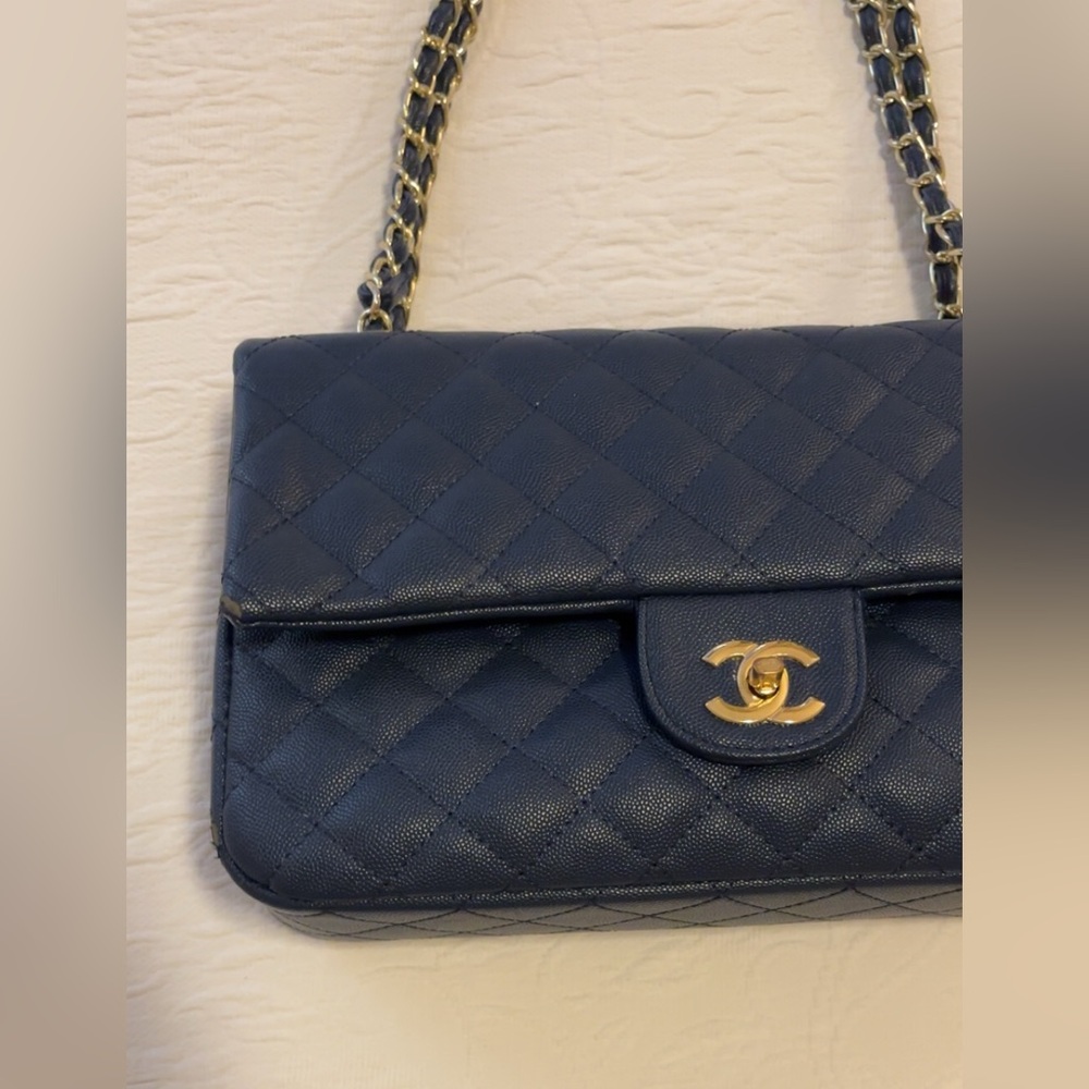 Gorgeous Navy Blue Pebble Bag - Picture 2 of 6
